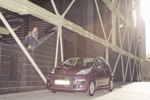 PEUGEOT 107 5-Door 2012 18